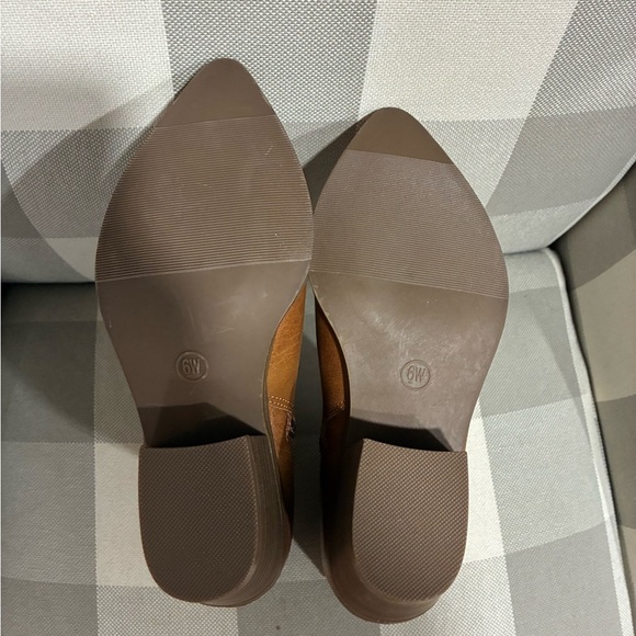 Universal Threads Women's Tan Ankle Boots Women Size 6 - Picture 5 of 6